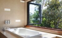 How to decorate a large bathroom window